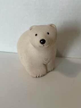 Artesania Rinconada #79 Classic Vintage Polar Bear Ceramic Figurine